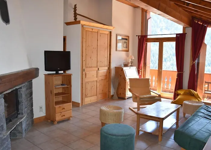 Grand 5 Pièces Proche Télécabine, Garage Et Cheminée - Fr-1-464-207 La Plagne